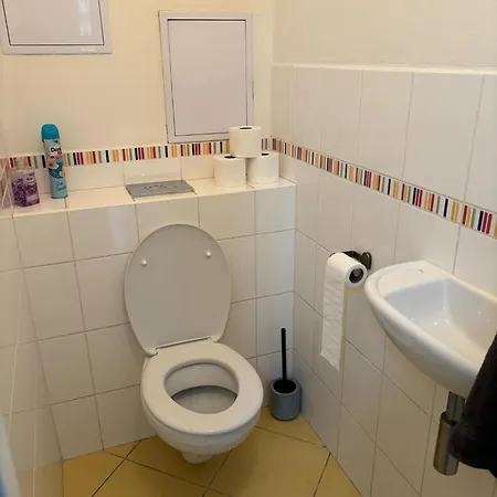 Apartment Center *